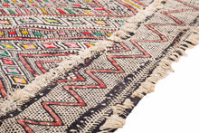 Load image into Gallery viewer, Rent Moroccan Kilim Rug #902
