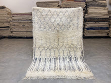 Load image into Gallery viewer, Moroccan Berber Rug - Beni Ouarain 25
