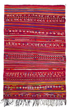 Load image into Gallery viewer, Rent Moroccan Kilim Rug #828
