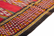 Load image into Gallery viewer, Rent Moroccan Kilim Rug #831
