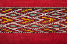 Load image into Gallery viewer, Rent Moroccan Kilim Rug #831
