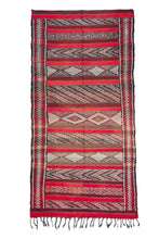 Load image into Gallery viewer, Rent Moroccan Kilim Rug #841
