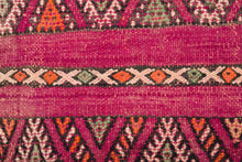 Load image into Gallery viewer, Rent Moroccan Kilim Rug #842
