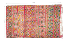 Load image into Gallery viewer, Rent Moroccan Kilim Rug #845
