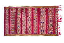 Load image into Gallery viewer, Rent Moroccan Kilim Rug #846

