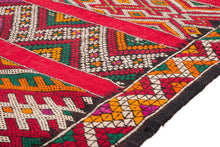 Load image into Gallery viewer, Rent Moroccan Kilim Rug #847
