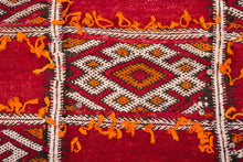 Load image into Gallery viewer, Rent Moroccan Kilim Rug #850
