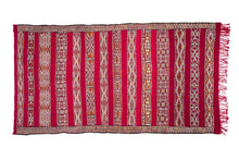 Load image into Gallery viewer, Rent Moroccan Kilim Rug #851
