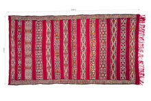 Load image into Gallery viewer, Rent Moroccan Kilim Rug #851
