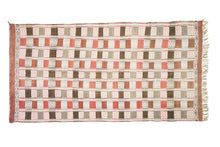 Load image into Gallery viewer, Rent Moroccan Kilim Rug #853
