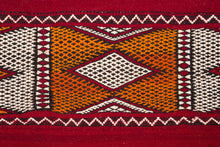 Load image into Gallery viewer, Rent Moroccan Kilim Rug #857
