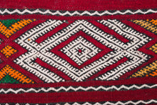 Load image into Gallery viewer, Rent Moroccan Kilim Rug #866
