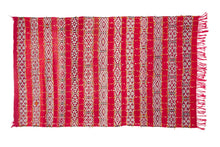 Load image into Gallery viewer, Rent Moroccan Kilim Rug #867
