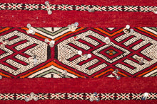 Load image into Gallery viewer, Rent Moroccan Kilim Rug #873
