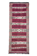 Load image into Gallery viewer, Rent Moroccan Kilim Rug #876
