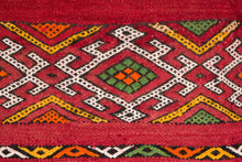 Load image into Gallery viewer, Rent Moroccan Kilim Rug #884
