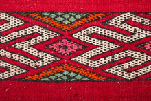 Load image into Gallery viewer, Rent Moroccan Kilim Rug #887
