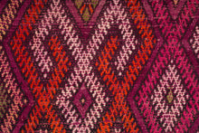Load image into Gallery viewer, Rent Moroccan Kilim Rug #888
