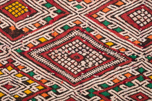 Load image into Gallery viewer, Rent Moroccan Kilim Rug #889
