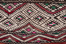 Load image into Gallery viewer, Rent Moroccan Kilim Rug #890
