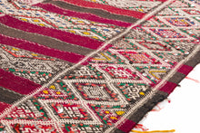 Load image into Gallery viewer, Rent Moroccan Kilim Rug #896
