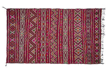 Load image into Gallery viewer, Rent Moroccan Kilim Rug #899
