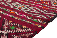 Load image into Gallery viewer, Rent Moroccan Kilim Rug #899
