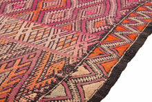Load image into Gallery viewer, Rent Moroccan Kilim Rug #904
