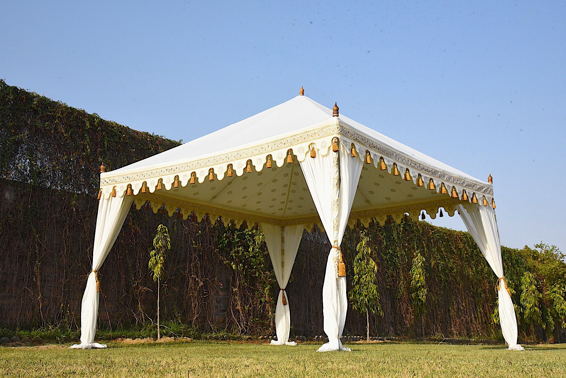 White Gold Moroccan Tent Rental 13' x 13' – Moroccan Furniture Rental