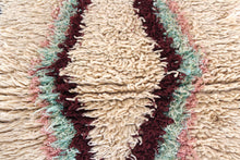 Load image into Gallery viewer, Azilal, Vintage Moroccan Berber Rug
