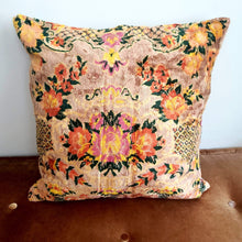 Load image into Gallery viewer, Berber Wool Pillow - Vintage Moroccan Floor Cushion VKFP057

