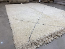 Load image into Gallery viewer, Moroccan Berber Rug - Beni Ouarain 1
