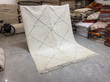 Load image into Gallery viewer, Moroccan Berber Rug - Beni Ouarain 1
