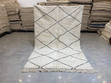 Load image into Gallery viewer, Moroccan Berber Rug - Beni Ouarain 10
