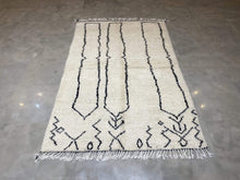 Load image into Gallery viewer, Moroccan Berber Rug - Beni Ouarain 16
