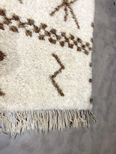 Load image into Gallery viewer, Moroccan Berber Rug - Beni Ouarain 34
