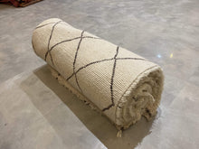 Load image into Gallery viewer, Moroccan Berber Rug - Beni Ouarain 5
