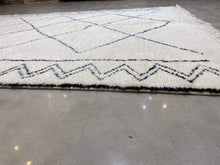 Load image into Gallery viewer, Moroccan Berber Rug - Beni Ouarain 6
