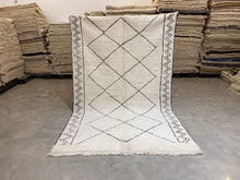 Load image into Gallery viewer, Moroccan Berber Rug - Beni Ouarain 6
