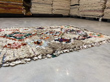 Load image into Gallery viewer, Moroccan Berber Rug - Boucherouite vintage 5
