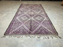 Load image into Gallery viewer, Moroccan Berber Rug - Vintage Rug 11
