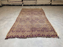 Load image into Gallery viewer, Moroccan Berber Rug - Vintage Rug 14
