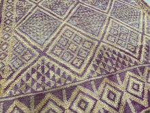 Load image into Gallery viewer, Moroccan Berber Rug - Vintage Rug 14
