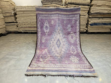 Load image into Gallery viewer, Moroccan Berber Rug - Vintage Rug 2
