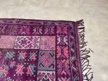Load image into Gallery viewer, Moroccan Berber Rug - Vintage Rug 9
