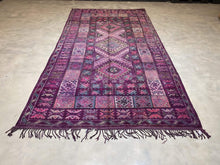 Load image into Gallery viewer, Moroccan Berber Rug - Vintage Rug 9
